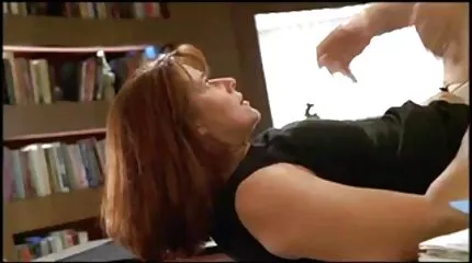 Den sorte chef hilste den nye sekretær med en hård pik