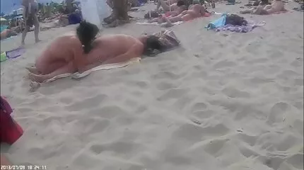 Busty mor rider stor behåret mand pik