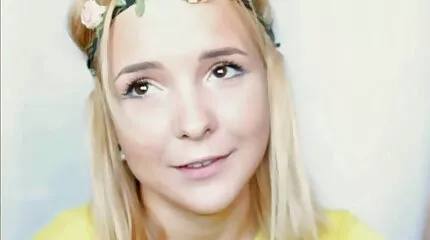 Stepmoms og stepons har en super-fucking-hot sanger