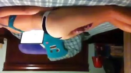 Fyrene føres til en slutty moden pige for at opdrage hende til gruppe køn i naturen