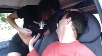 Bella Rolland gjorde en interracial anal casting med to sorte