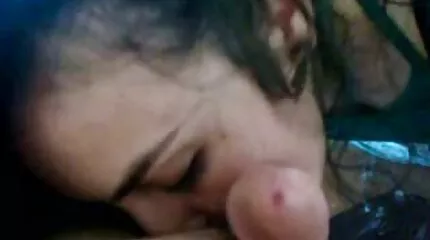 Blonde glat suget og kneppet af en fremmed