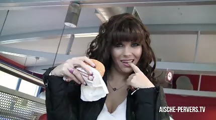 Milf klædt på til en sort mand og havde interracial anal køn