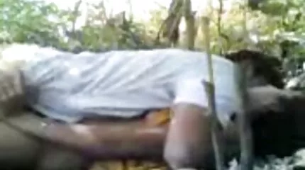 Se babe babe blev anklaget for tyveri og frækt kneppet af en butik sikkerhedsvagt